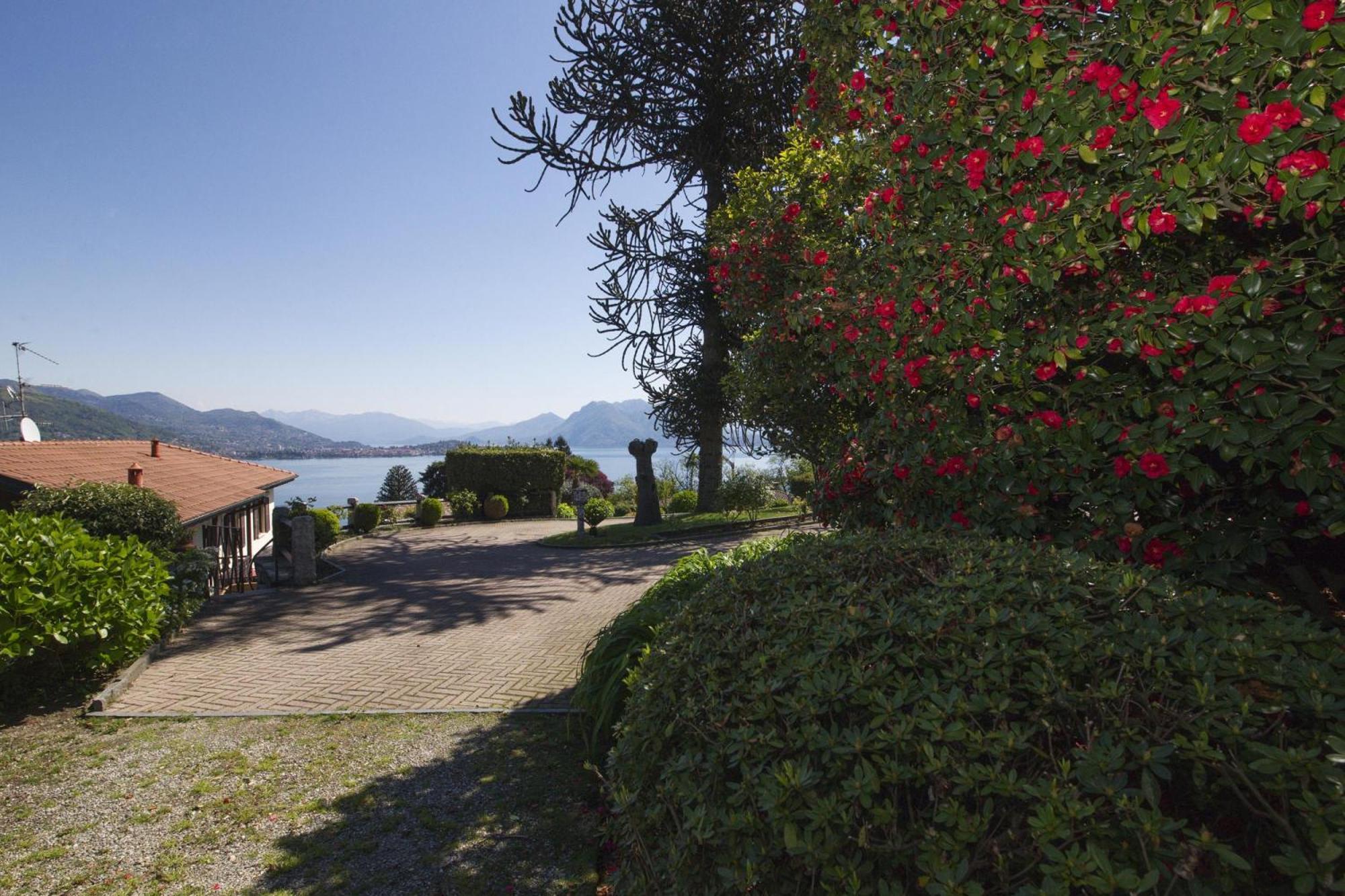The Cottage On The Lake - Happy Rentals Baveno Ngoại thất bức ảnh