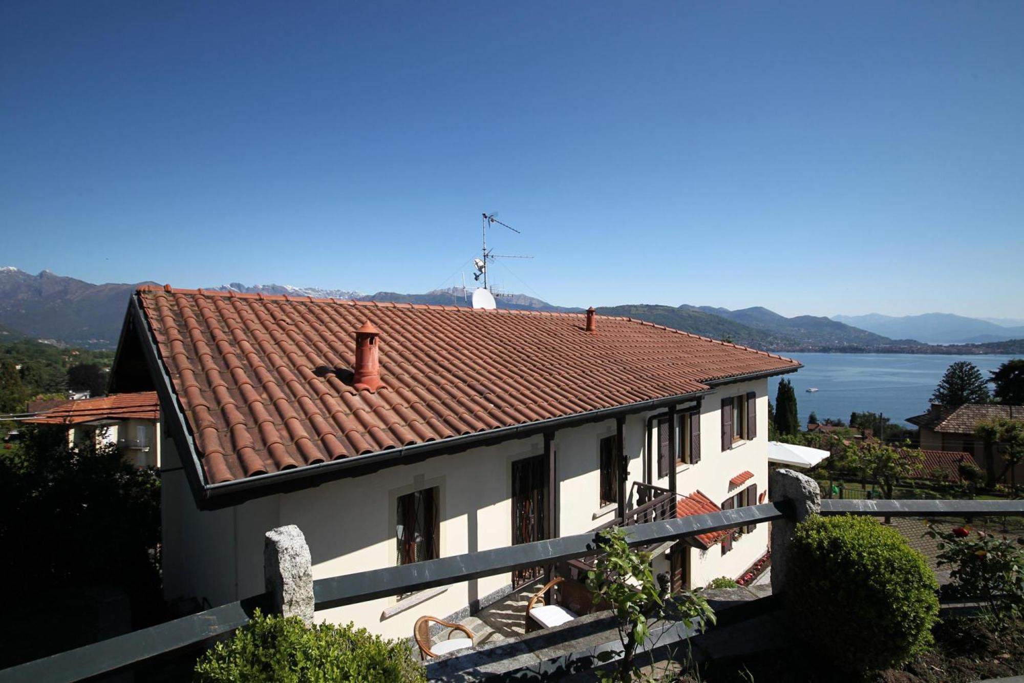 The Cottage On The Lake - Happy Rentals Baveno Ngoại thất bức ảnh