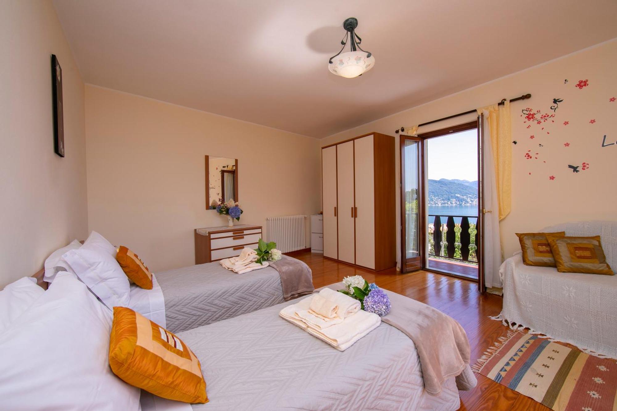 The Cottage On The Lake - Happy Rentals Baveno Ngoại thất bức ảnh