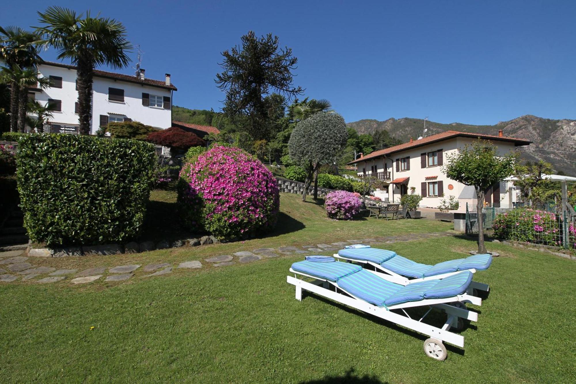 The Cottage On The Lake - Happy Rentals Baveno Ngoại thất bức ảnh